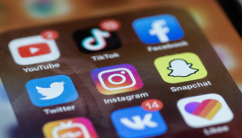 Social media sidebars: Need another platform?