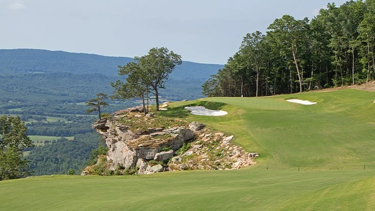 The 18th hole at McLemore Club in Rising Fawn, Georgia.