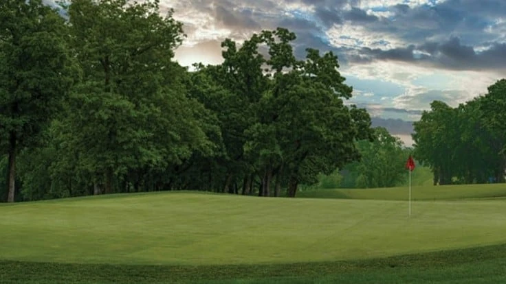 Wolf Creek is using Zio Fungicide on its greens as part of a tank mix designed to control Pythium.